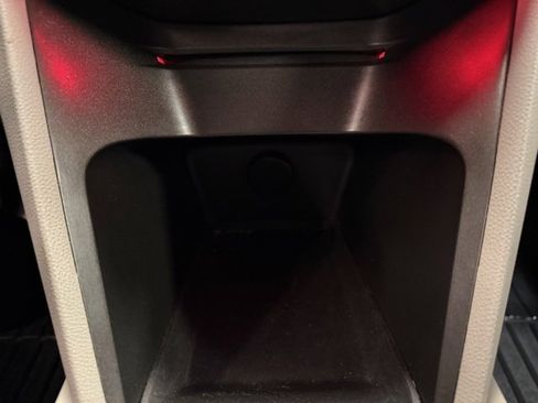 Used 2011 GMC Terrain SLT image 30