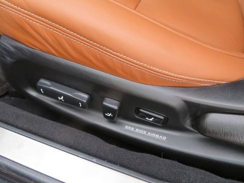 Used 2002 Lexus SC 430 Convertible image 23