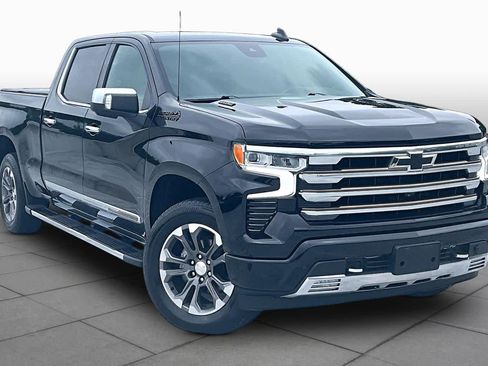 Used 2022 Chevrolet Silverado 1500 High Country w/ LPO, Dark Essentials Package AWD/4WD image 3
