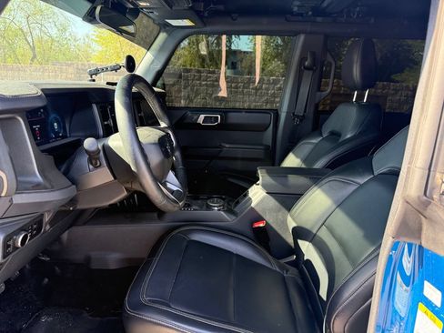 Used 2025 Ford Bronco Badlands AWD/4WD image 13