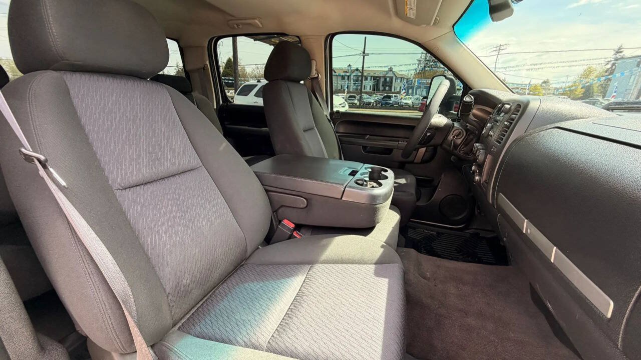 Used 2011 GMC Sierra 2500 SLE AWD/4WD image 21