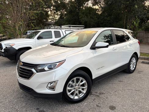 Used 2021 Chevrolet Equinox LT image 2