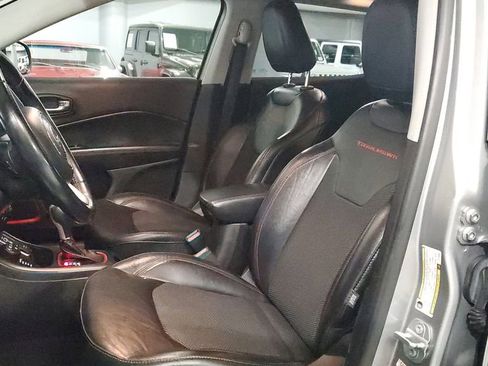 Used 2020 Jeep Compass Trailhawk image 18