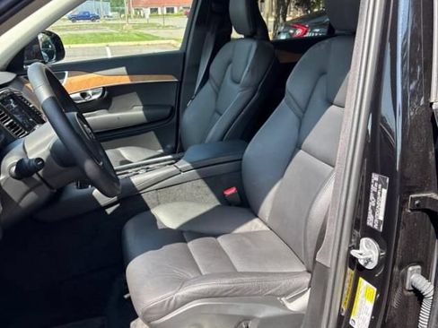 Used 2024 Volvo XC90 T8 Plus AWD/4WD image 5