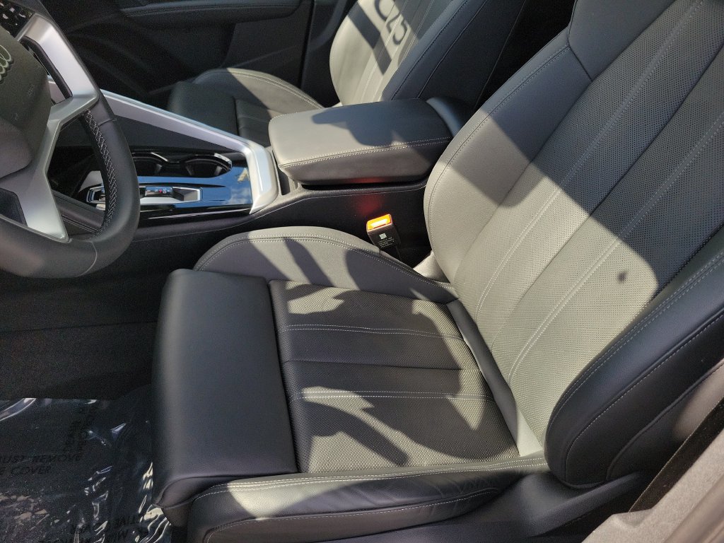 Used 2025 Audi Q5 Premium Plus AWD/4WD image 17