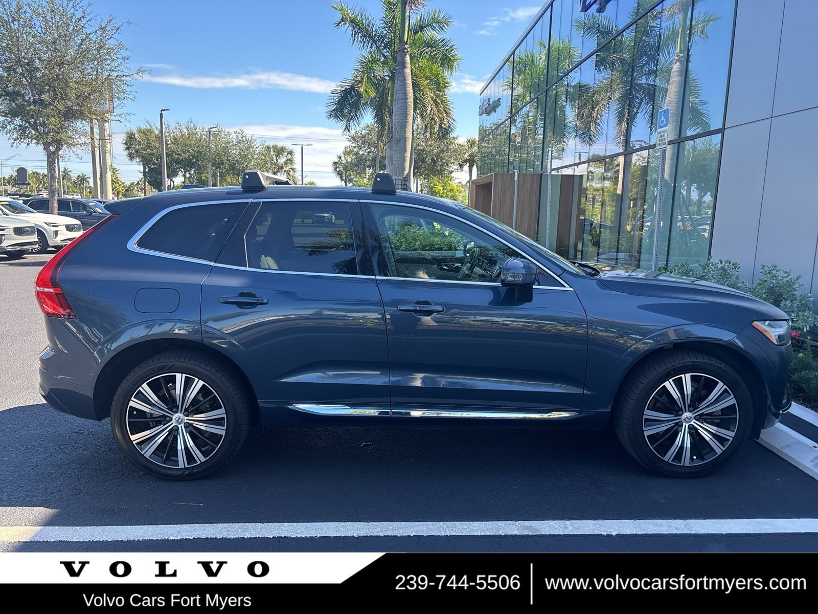 Used 2022 Volvo XC60 B6 Inscription w/ Protection Package Premier AWD/4WD image 1