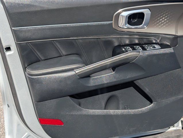Used 2022 Kia Sorento SX FWD image 13
