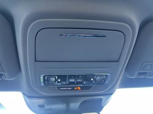 Used 2022 Lincoln Corsair Standard w/ Premium Package image 39