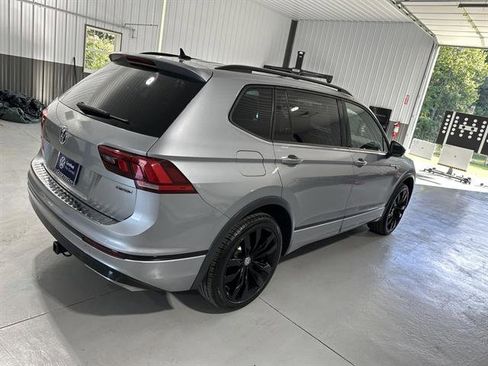 Used 2020 Volkswagen Tiguan SE R-Line image 4