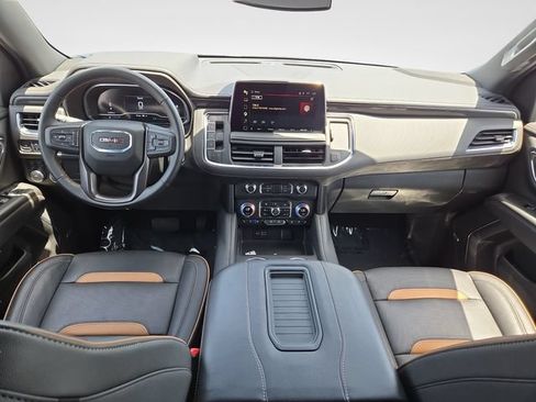 Used 2024 GMC Yukon AT4 w/ AT4 Premium Package AWD/4WD image 9