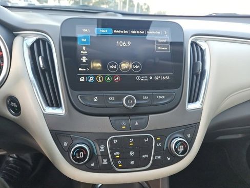 Used 2024 Chevrolet Malibu LT image 12