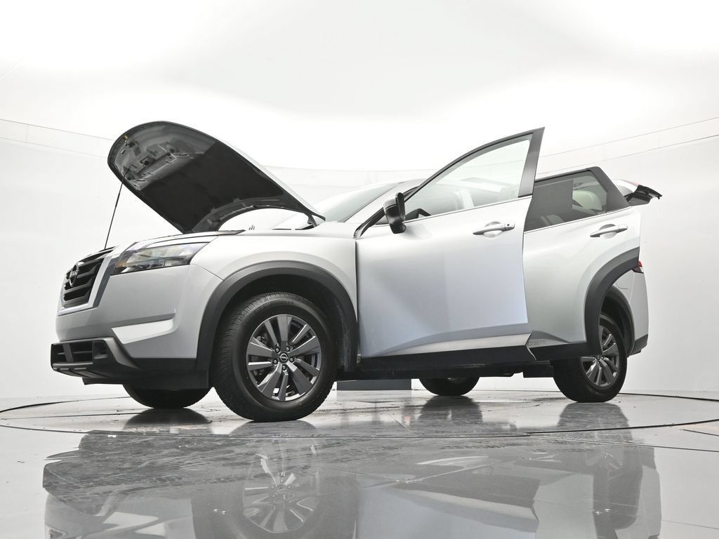Used 2025 Nissan Pathfinder SV FWD image 49