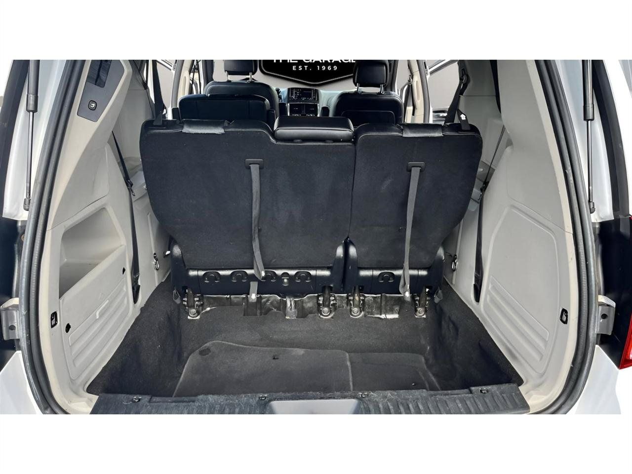 Used 2020 Dodge Grand Caravan SXT FWD image 19