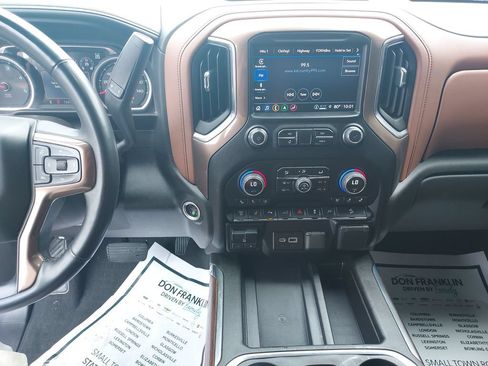Used 2023 Chevrolet Silverado 2500 High Country w/ Z71 Off-Road Package AWD/4WD image 16