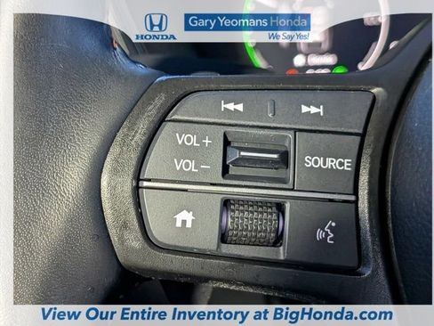Used 2025 Honda CR-V Sport image 28
