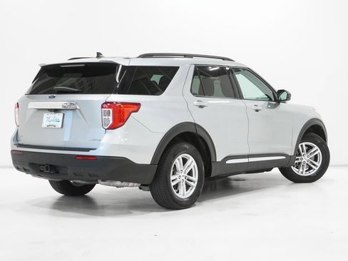Used 2022 Ford Explorer XLT w/ Class IV Trailer Tow Package image 7
