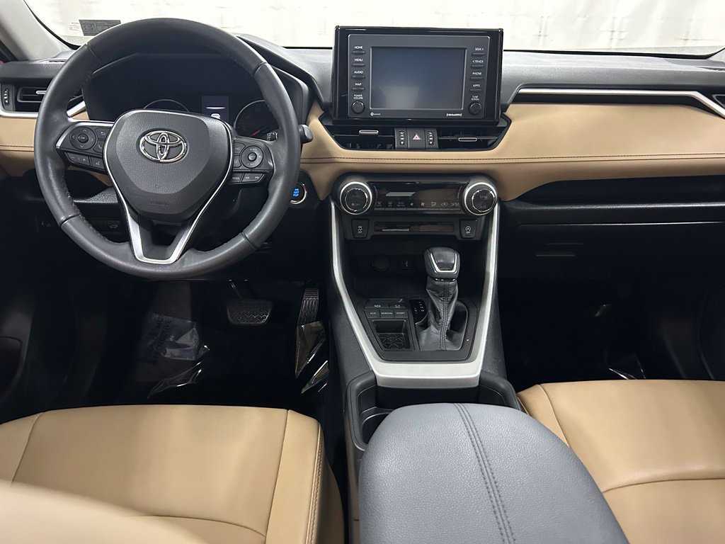 Used 2021 Toyota RAV4 XLE Premium FWD image 16