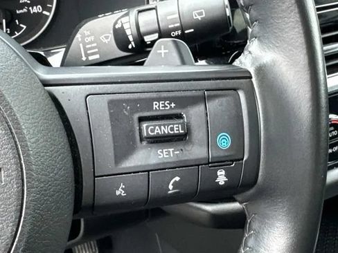 Used 2025 Nissan Pathfinder SV AWD/4WD image 37