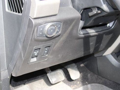 Used 2020 Ford F150 Lariat image 23