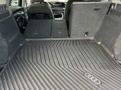 Used 2025 Audi Q5 Premium w/ 19" Wheel Package image 14