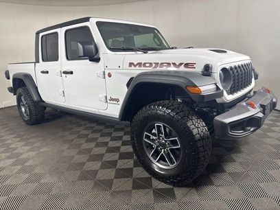 Used 2025 Jeep Gladiator Mojave w/ Convenience Group