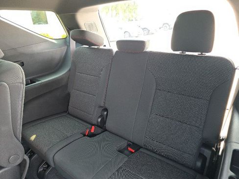 Used 2024 Chevrolet Traverse Z71 w/ LPO, Floor Liner Package AWD/4WD image 38