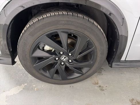 Used 2022 Honda HR-V Sport image 4