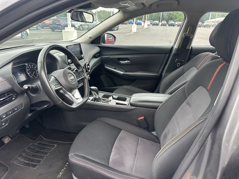 Used 2025 Nissan Sentra SR FWD image 10