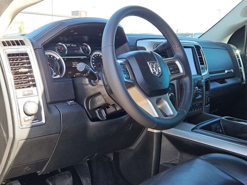 Used 2014 RAM 2500 Laramie w/ Convenience Group image 10