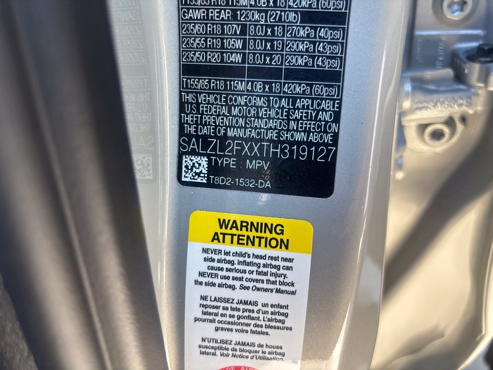 Certified 2026 Land Rover Range Rover Evoque Dynamic SE AWD/4WD image 10