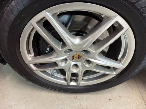 Used 2014 Porsche Cayenne image 33