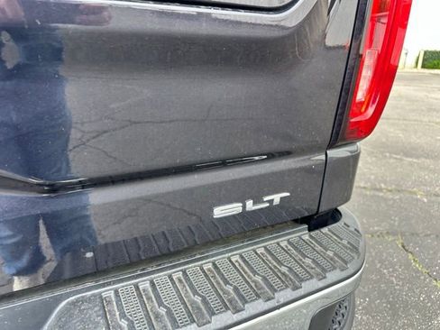 Used 2022 GMC Sierra 1500 SLT w/ SLT Convenience Package image 9