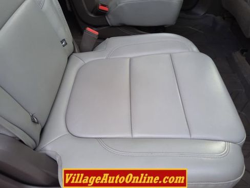 Used 2019 Chevrolet Traverse LT w/ LT Premium Package image 39