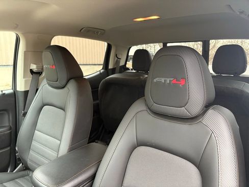 Used 2022 GMC Canyon AT4 image 18