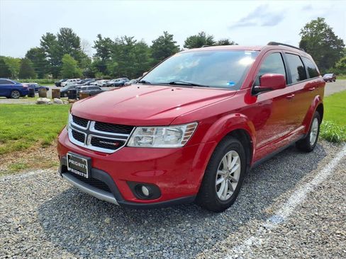 Used 2017 Dodge Journey SXT w/ Comfort/Convenience Group AWD/4WD image 2