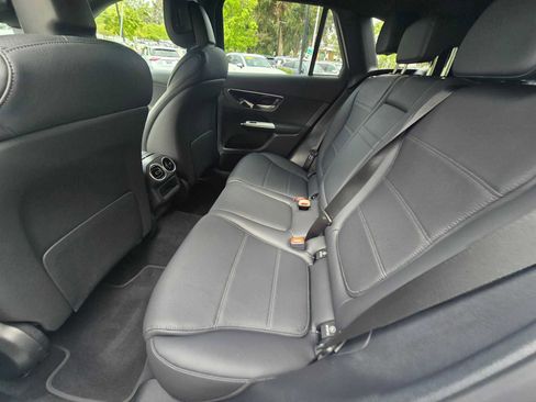 Used 2026 Mercedes-Benz GLC 300 image 21