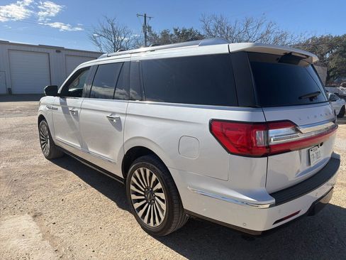Used 2019 Lincoln Navigator L Reserve image 6