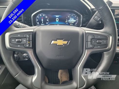 Used 2023 Chevrolet Silverado 1500 LT image 12