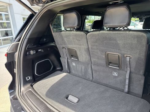 Used 2024 Jeep Grand Cherokee L Limited w/ Luxury Tech Group II AWD/4WD image 19