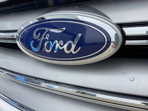 Used 2017 Ford Edge SEL w/ Equipment Group 201A AWD/4WD image 4