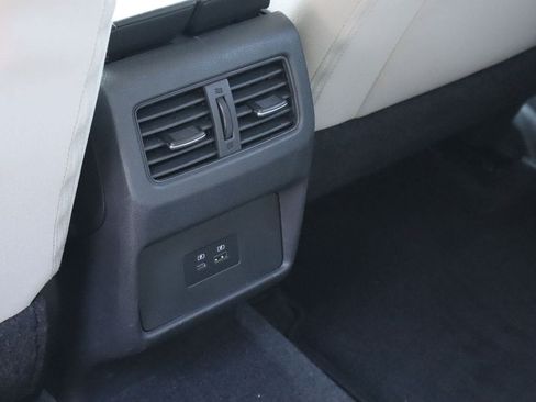 Used 2021 Nissan Rogue SV FWD image 18