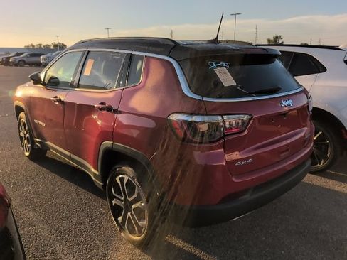 Used 2023 Jeep Compass Limited w/ Sun and Sound Group AWD/4WD image 2