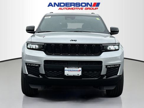 New 2025 Jeep Grand Cherokee L Limited w/ Trailer Tow Package image 14