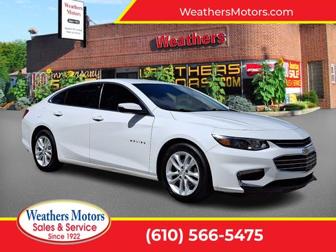 Used 2018 Chevrolet Malibu LT FWD image 1