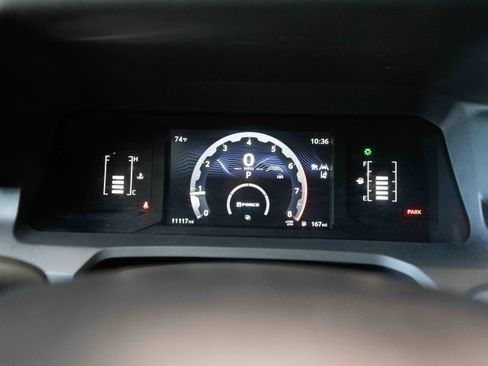 Used 2025 Toyota Tacoma SR AWD/4WD image 16