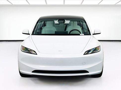 Used 2025 Tesla Model 3 Long Range image 2
