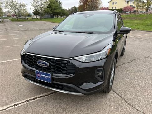 Used 2025 Ford Escape ST-Line Select AWD/4WD image 4