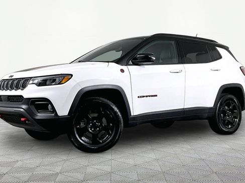 Used 2024 Jeep Compass Trailhawk AWD/4WD image 1