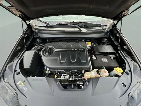 Used 2019 Jeep Cherokee Limited AWD/4WD image 14