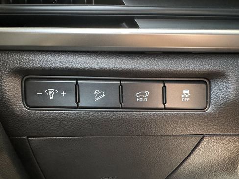 Used 2023 Kia Telluride EX w/ EX Captain's Chair Package image 30